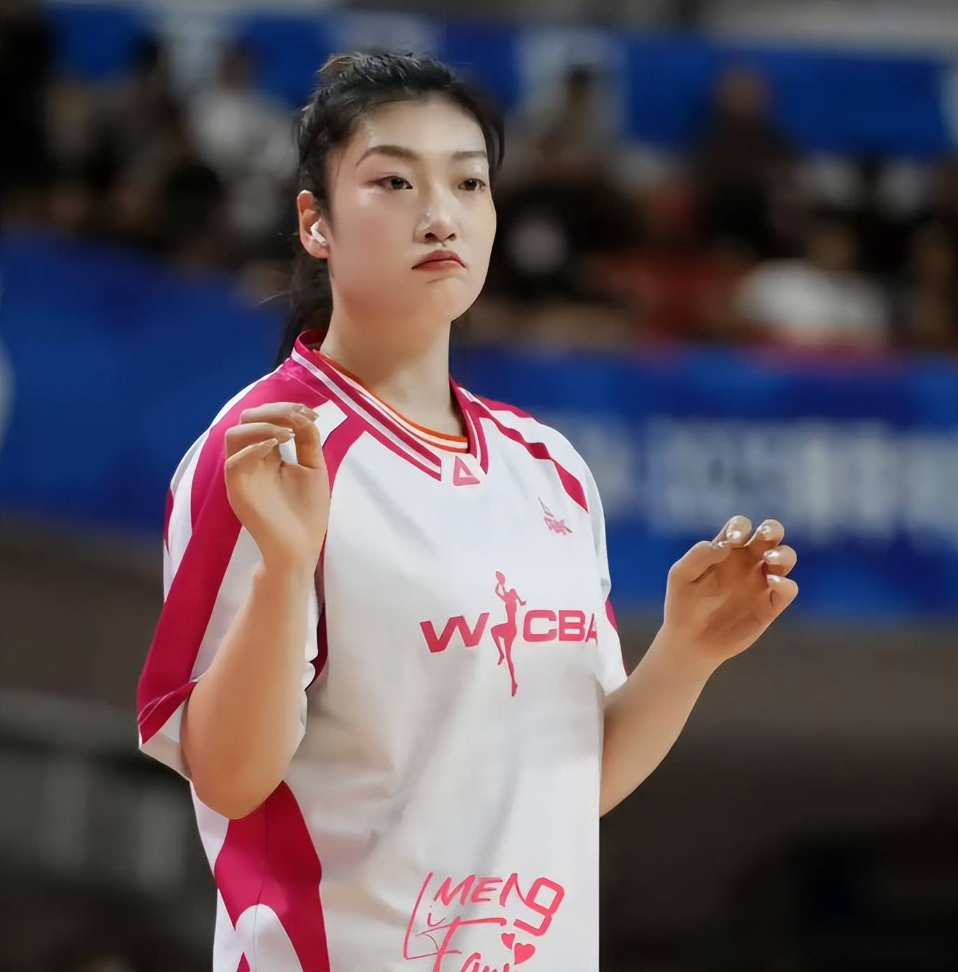 杨毅谈李梦无缘亚洲杯：宫鲁鸣不存在任何私欲的简单介绍