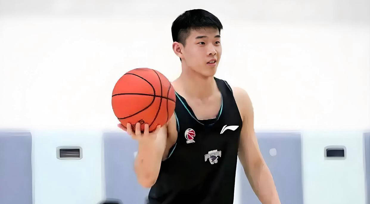 同曦GM：林葳变壮&体脂更低了俱乐部会派团队来美国支持他追梦