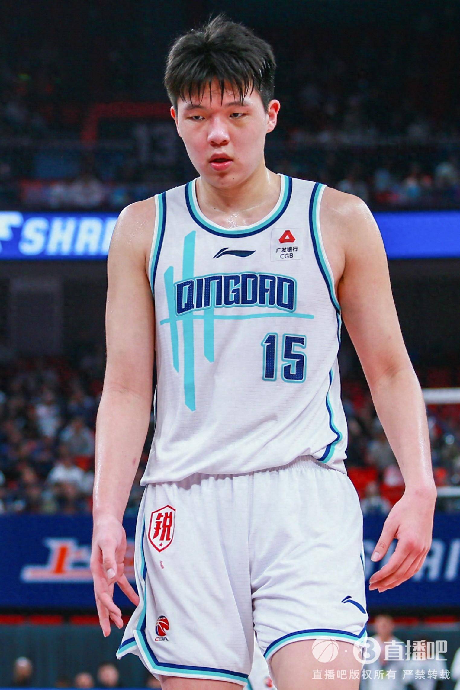 青岛更新杨瀚森特训！NBA级教练一对一强化投篮，好性格助力融入
