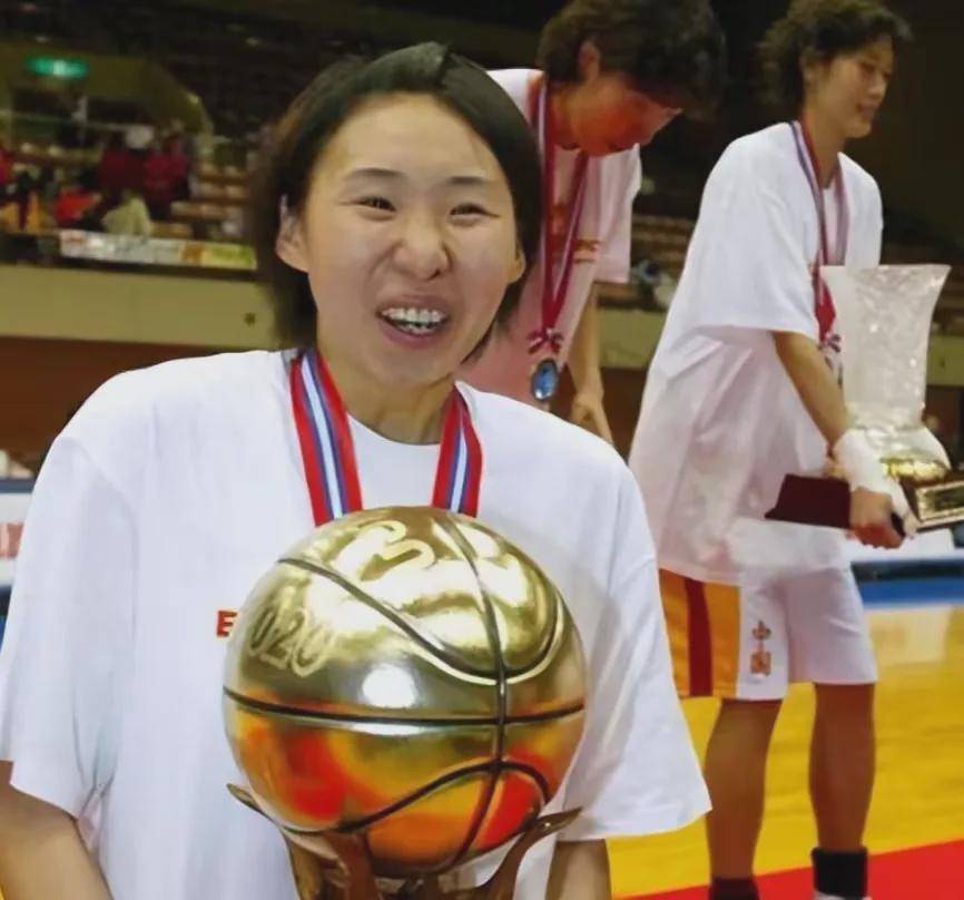 包含薪资太低引抗议！WNBA与WCBA、NBA收入差距一览的词条
