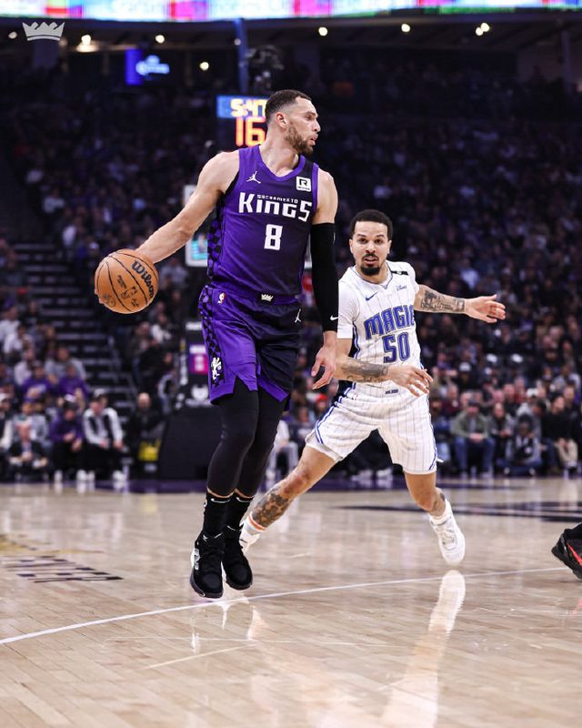od体育娱乐-关于NBA-3方交易!科林斯加盟快船鲍威尔赴热火的信息